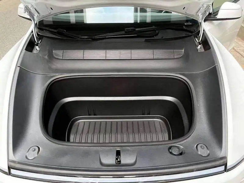Model Y 2025 rear-wheel drive version — 14