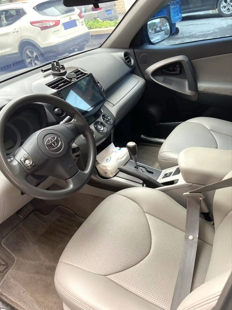 RAV4 Rongfang 2011 2.0L Automatic Classic Edition — 7