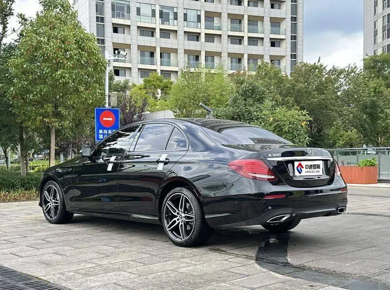 Mercedes-Benz E-Class 2018 E 300 Sport — 4