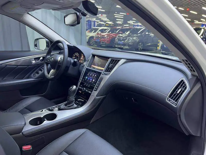 Infiniti Q50L 2018 2.0T Yixiang Edition National VI — 9