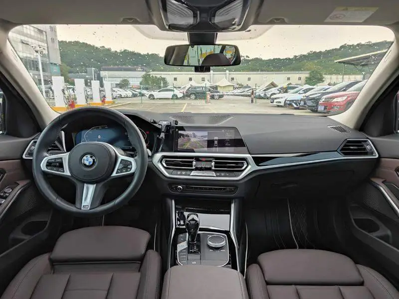 BMW 3 Series 2021 320Li M Sport Package — 10