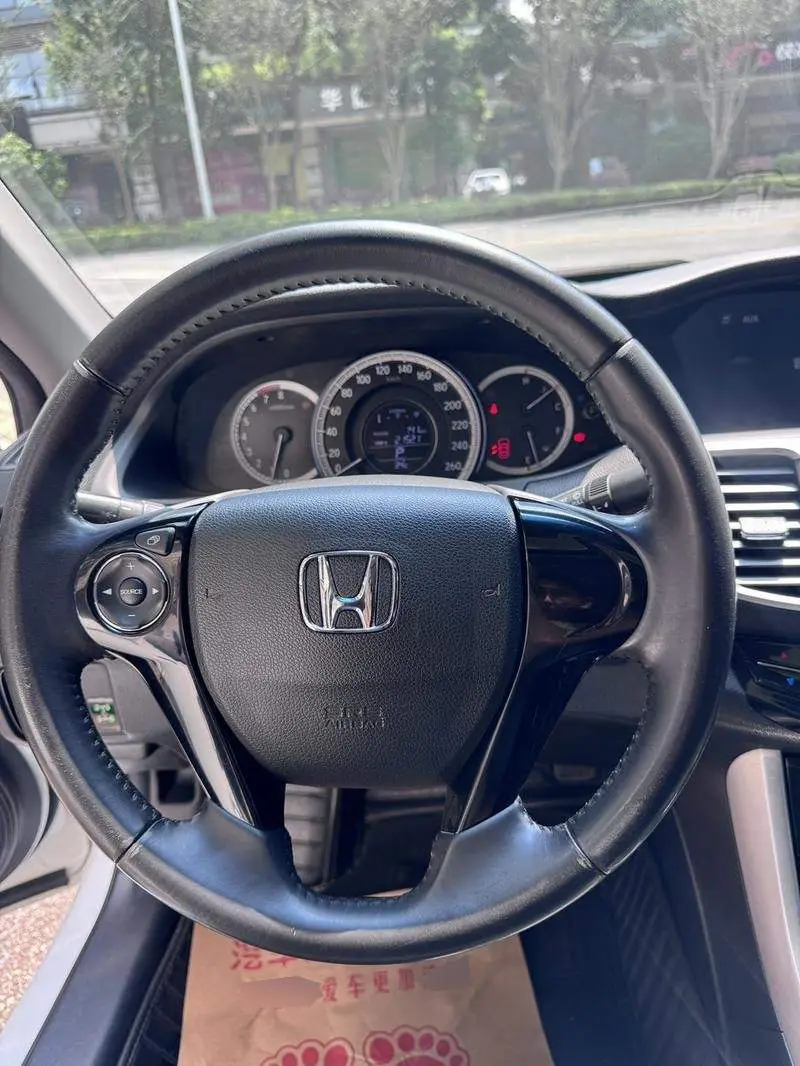 Accord 2016 2.0L Elite Edition — 13