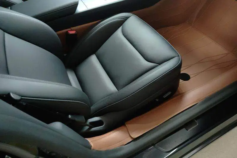 Model 3 2023 rear-wheel drive version — 12