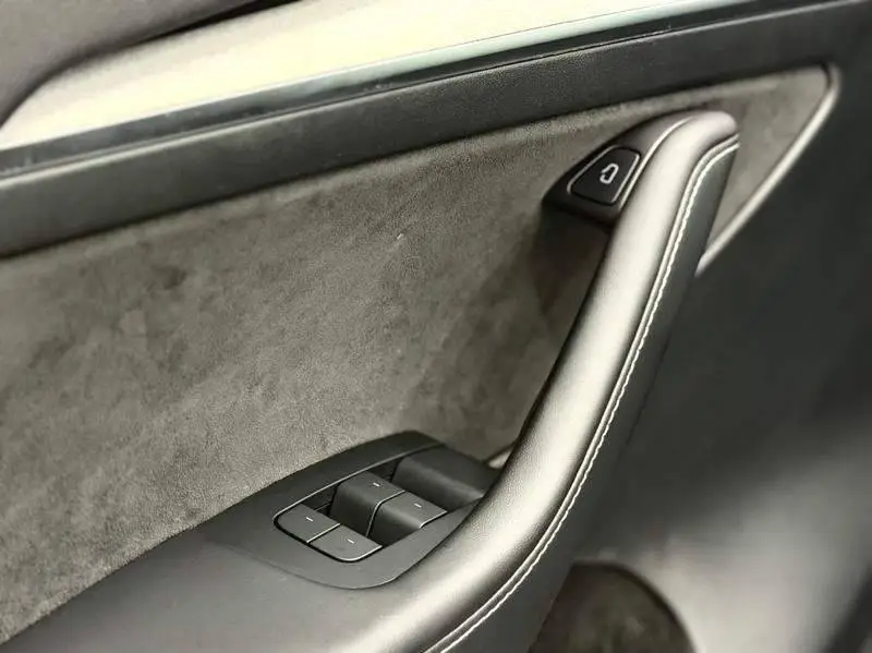 Model Y 2024 rear-wheel drive version — 18