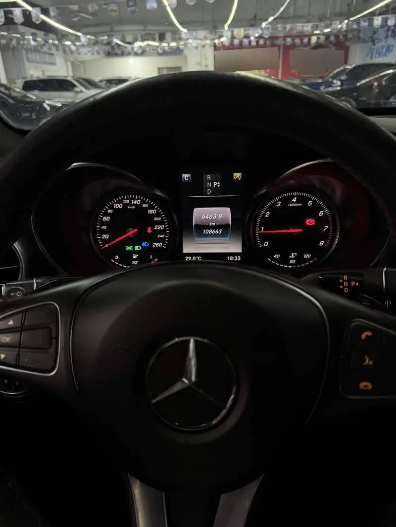 Mercedes-Benz GLC 2018 GLC 260 4MATIC Luxury — 8