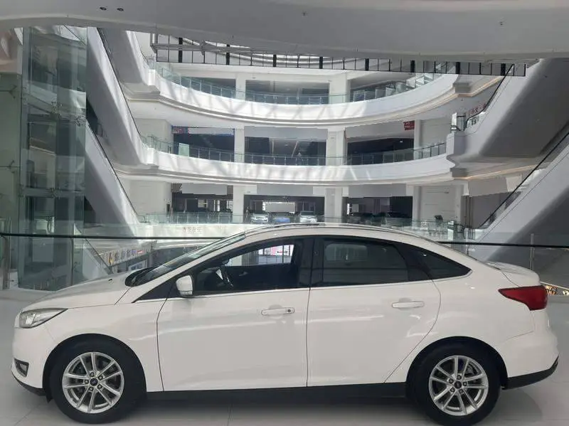 Fox 2017 EcoBoost 180 Automatic Elite Sedan — 3