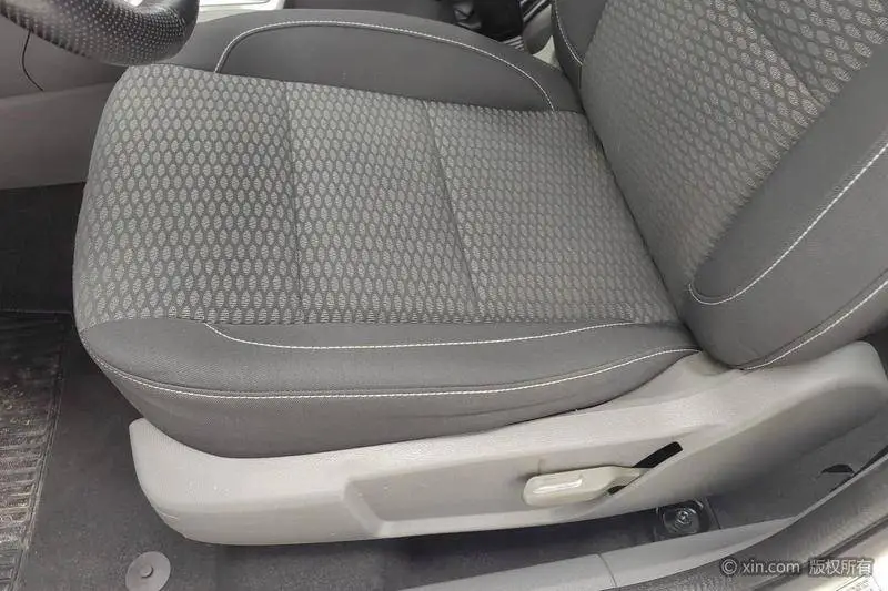 Fox 2013 Hatchback Classic 1.8L Manual Basic Model — 19