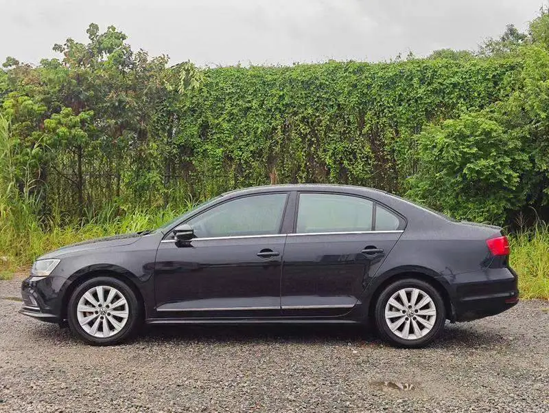 Sagitar 2015 1.6L Automatic Fashion Model — 4