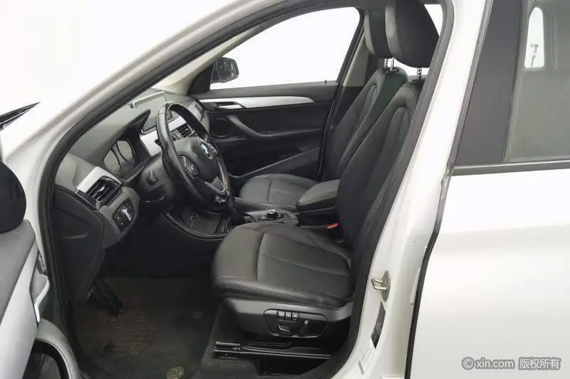 BMW X1 2018 sDrive18Li Fashion Model — 18