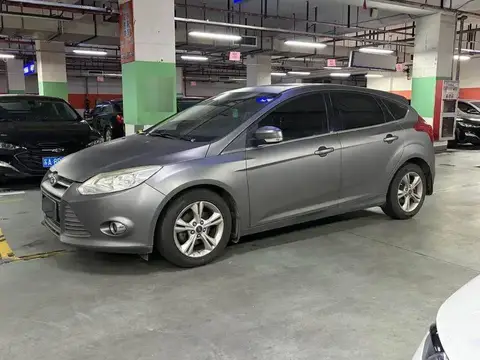 Fox 2012 Sedan 1.6L Automatic Comfort — 1