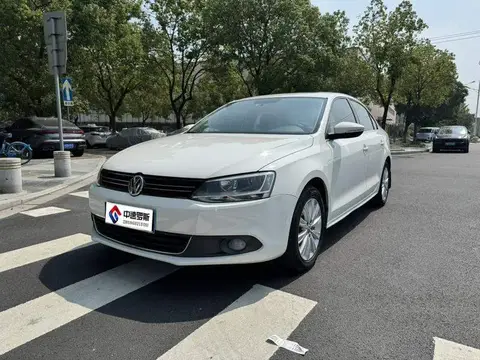 Sagitar 2014 facelift 1.6L automatic leading model