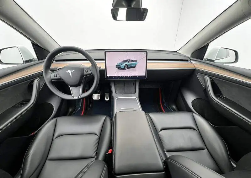 Model Y 2022 facelifted rear-wheel drive version — 11