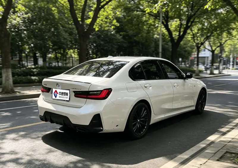 BMW 3 Series 2023 325Li M Sport Night Edition — 4