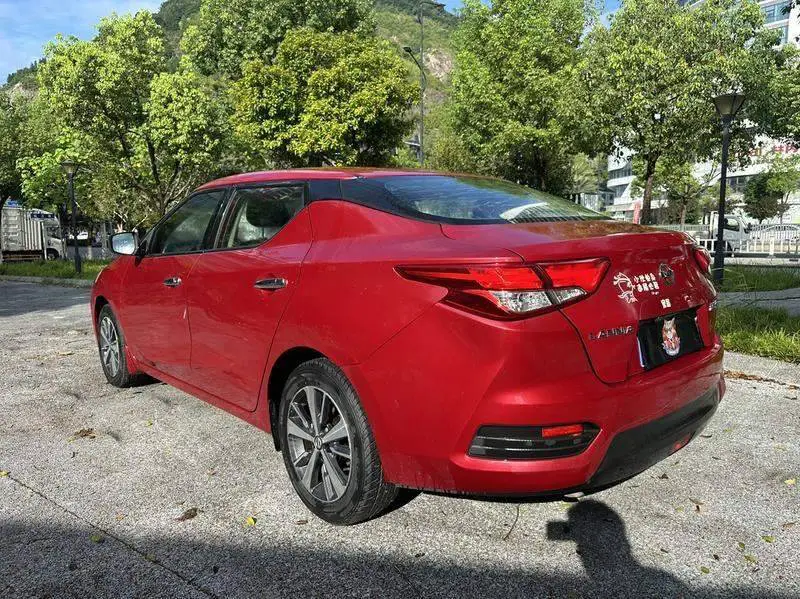 Bluebird 2016 1.6L Manual Fashion Edition — 4