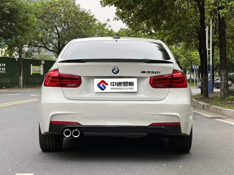 BMW 3 Series 2018 320i M Sport Package — 6
