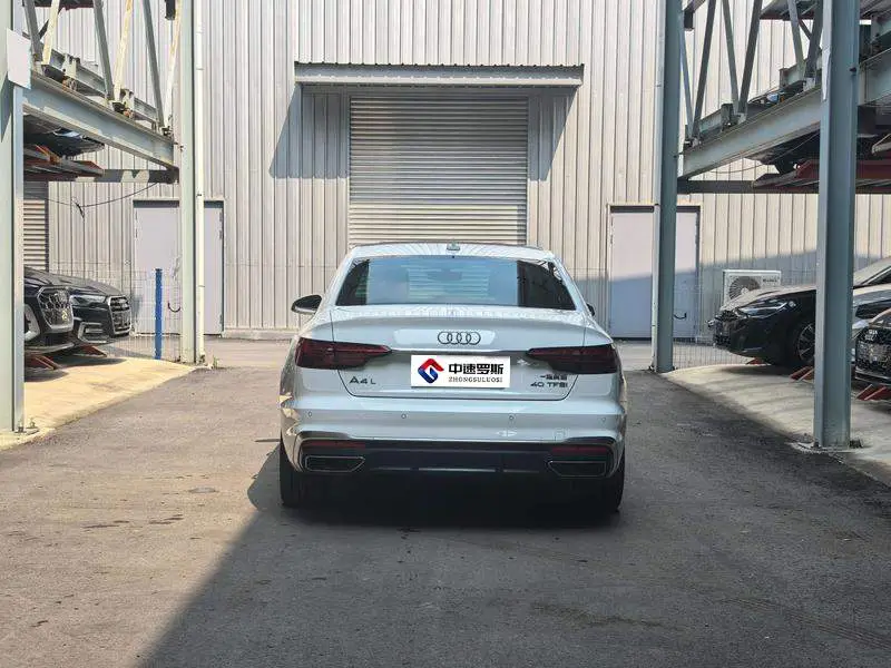 Audi A4L 2024 40 TFSI Stylish and Dynamic — 4
