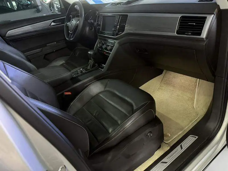 Touron 2017 380TSI 4WD Luxury Edition — 12