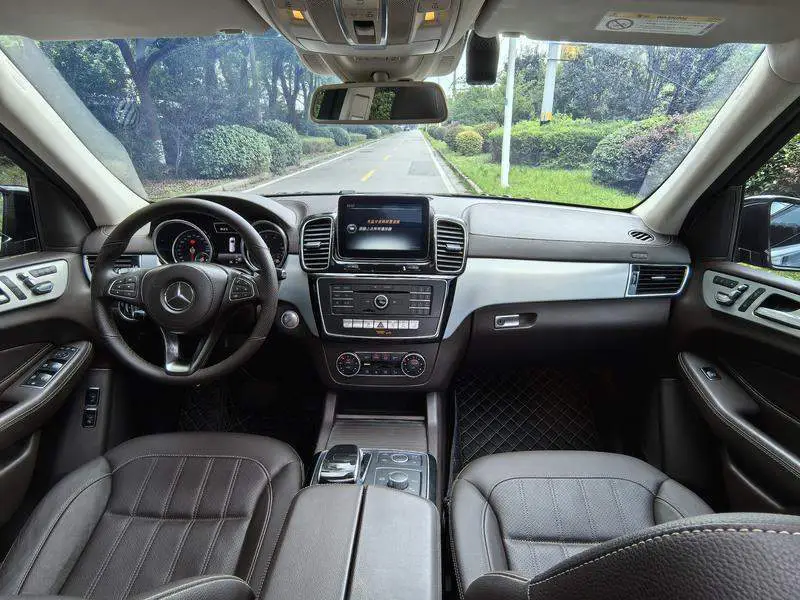 Mercedes-Benz GLS 2017 GLS 400 4MATIC Fashion Edition — 11