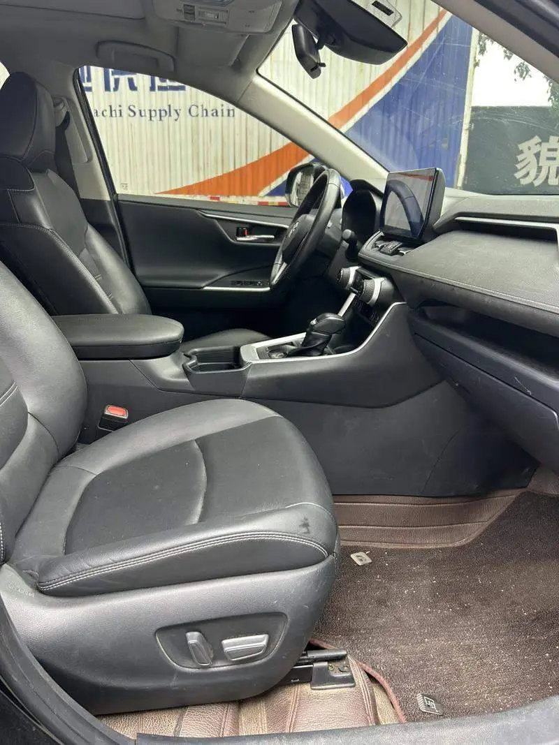 RAV4 Rongfang 2023 2.0L CVT 2WD Fashion Edition — 15