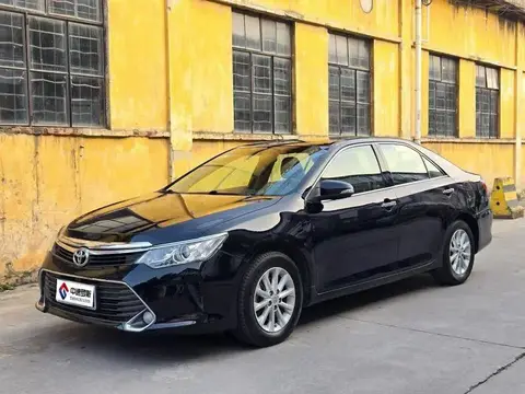 Camry 2015 2.0G Leading Edition