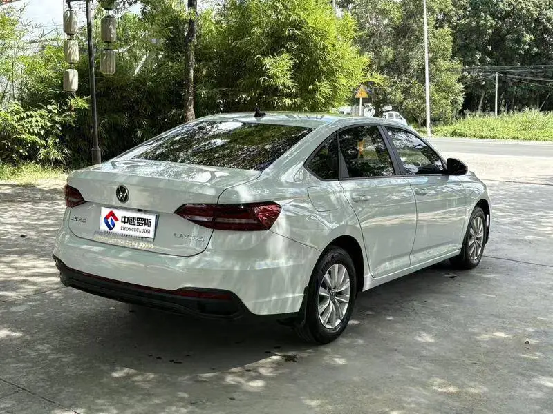 Lavida 2023 facelift 1.5L automatic Deyi version — 5