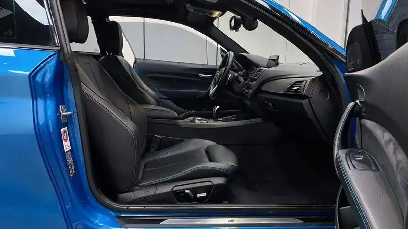 BMW M2 2016 M2 — 17