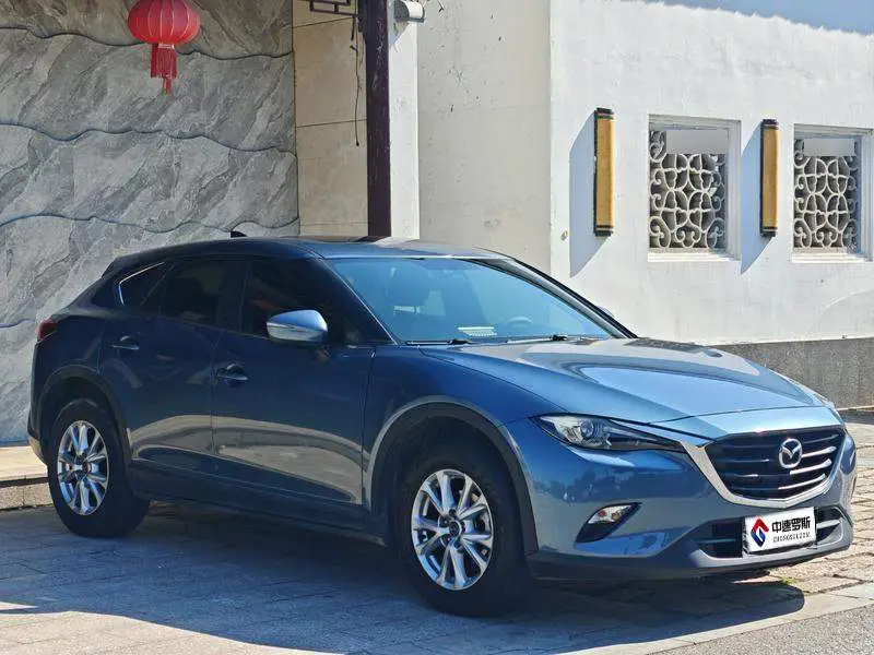 Mazda CX-4 2018 2.0L Automatic 2WD Blue Sky Vitality Edition National V — 3