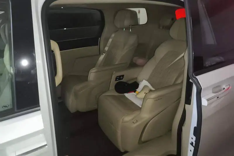 Buick GL8 2022 ES Lu Zun 653T Flagship Model — 16