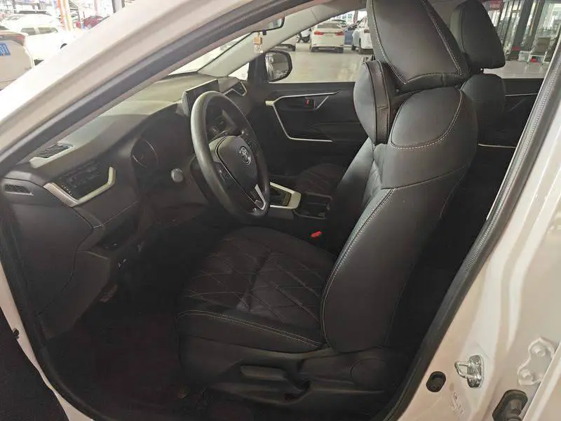 RAV4 Rongfang 2024 2.0L CVT 2WD Urban Edition — 10