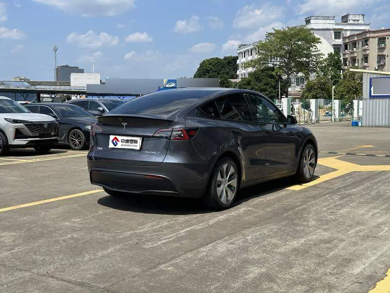 Model Y 2022 facelifted rear-wheel drive version — 6