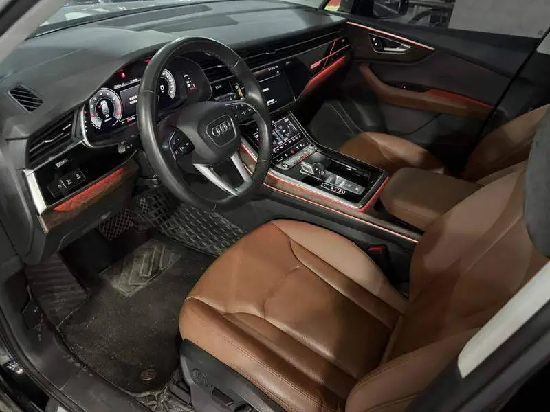 Audi Q7 2021 55 TFSI quattro S line sports model — 9