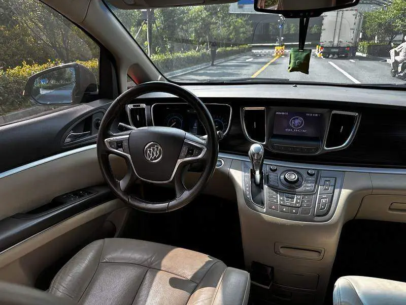 Buick GL8 2013 3.0L XT Luxury Business Flagship Edition — 12