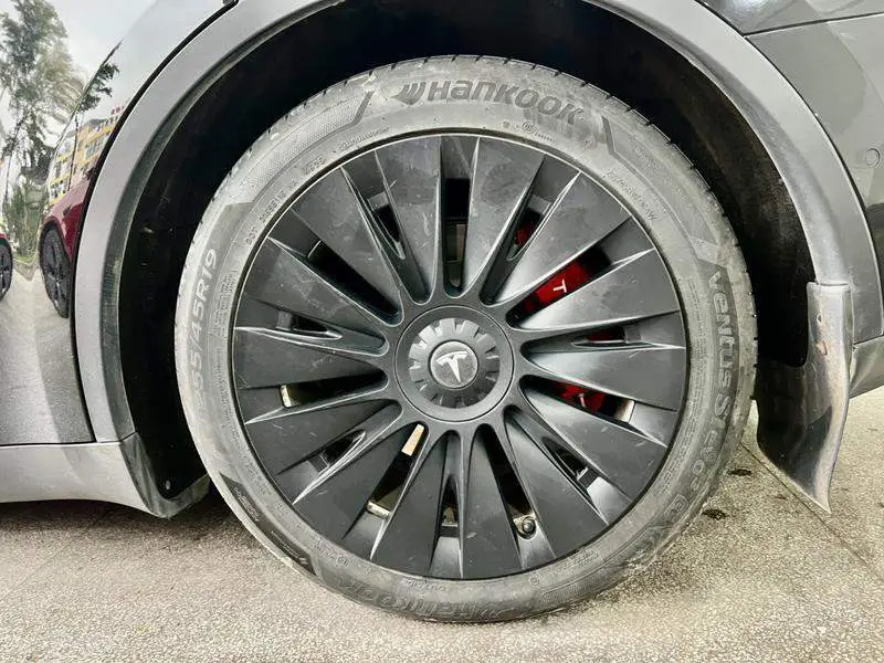 Model Y 2022 facelifted rear-wheel drive version — 7