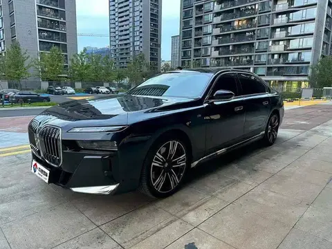 BMW 7 Series 2023 740Li Premium M Sport Package