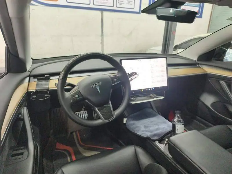 Model 3 2022 Performance All-Wheel Drive — 6