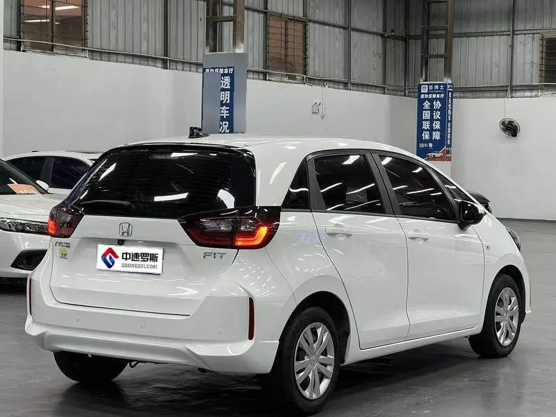 Fit 2021 1.5L CVT Trendy Edition — 6