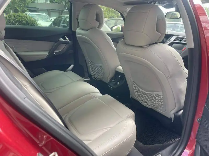 DS 5 2014 1.6T Premium Edition THP200 — 17