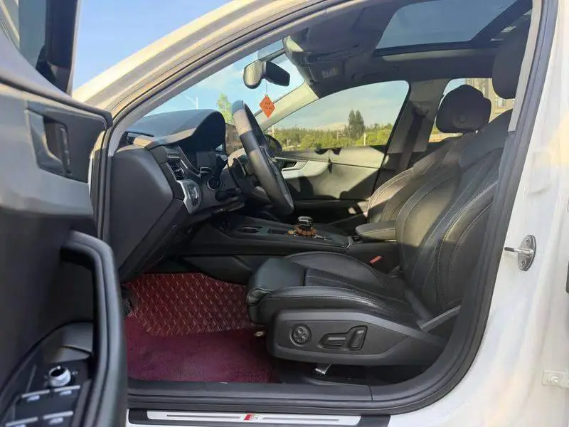 Audi A4L 2020 40 TFSI Luxury Dynamic Edition — 8