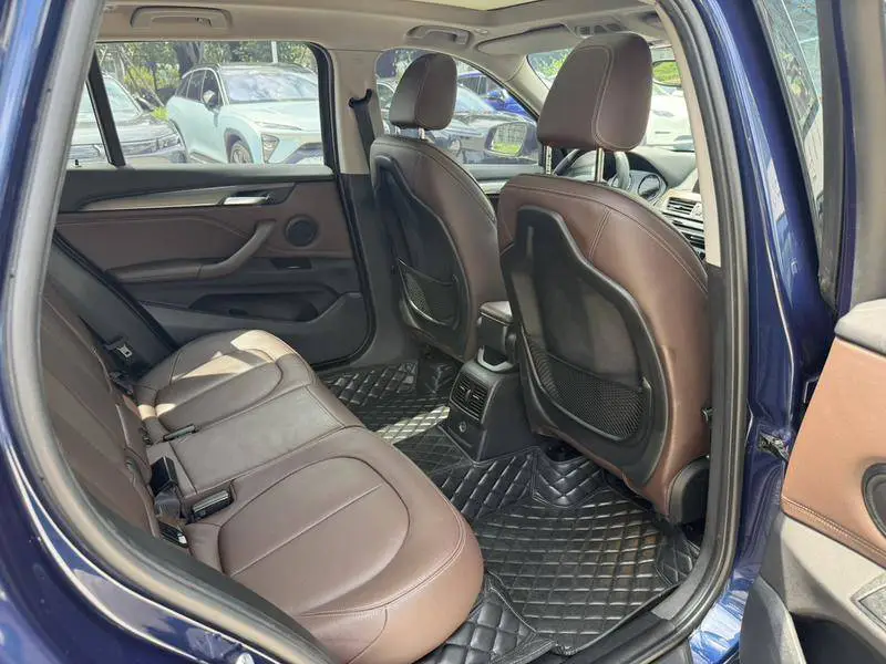 BMW X1 2018 xDrive20Li Premium Edition — 12