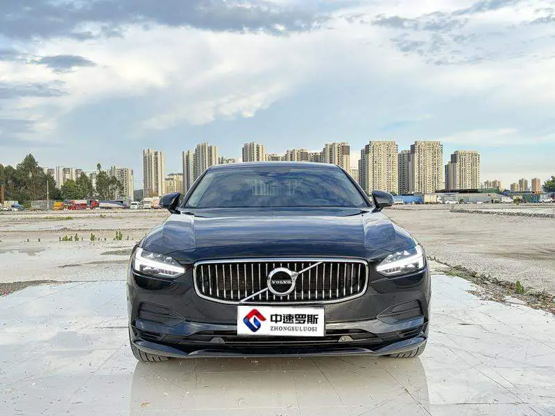 Volvo S90 2018 T4 Zhiyi Edition — 2