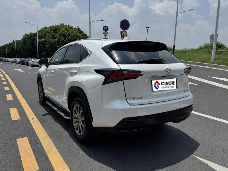 Lexus NX 2015 200 AWD Frontier Edition — 5