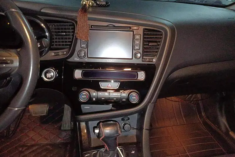 Kia K5 2014 2.0L Automatic LUXURY — 12