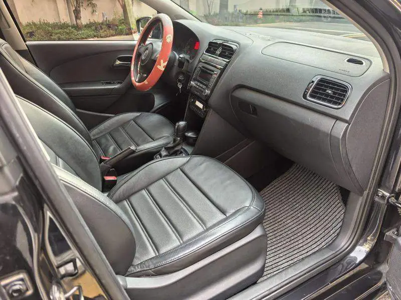 Polo 2013 1.6L Automatic Luxury Edition — 8