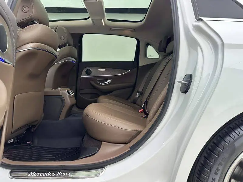 Mercedes-Benz E-Class 2020 E 260 L — 17