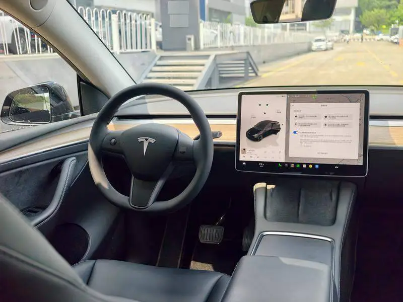 Model Y 2022 facelifted rear-wheel drive version — 16