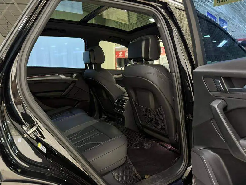 Audi Q5L 2023 40T Luxury Dynamic Model — 14