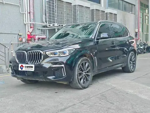 BMW X5 2022 xDrive 30Li Premium M Sport Package