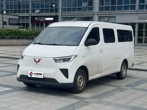 Wuling Yangguang 2024 300km Comfort Bus Version 60kW