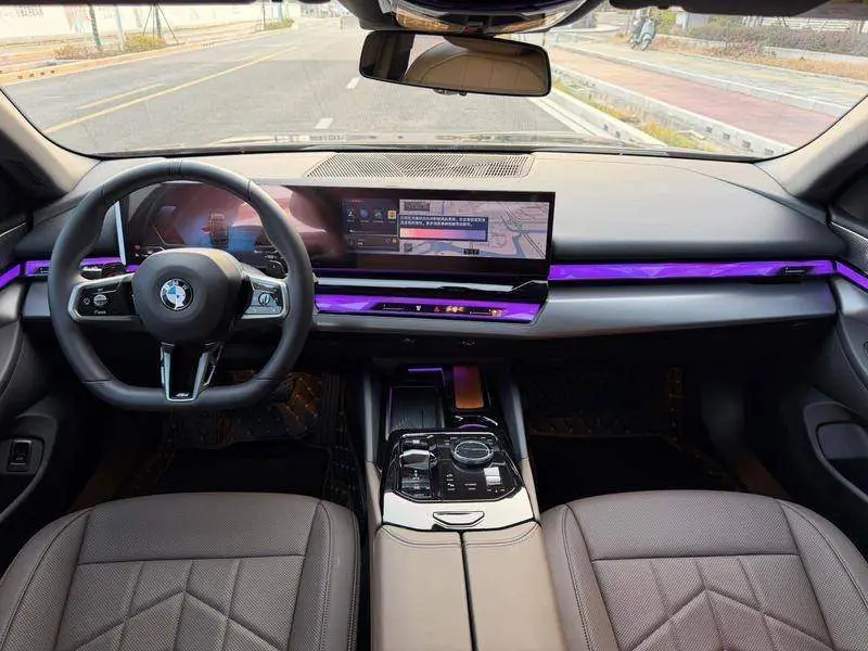 BMW 5 Series 2024 530Li Leading M Sport Package — 8