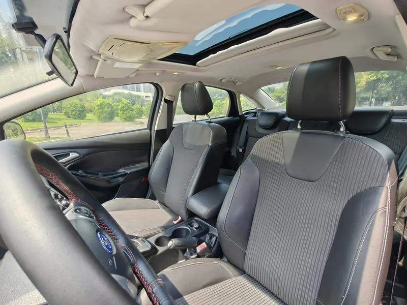 Fox 2012 Hatchback 1.6L Automatic Fashion Edition — 15